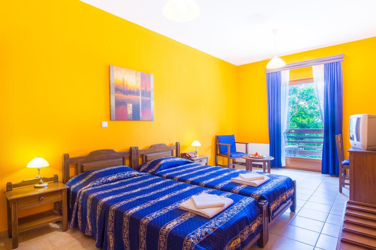 Filosxenia Roxani Country House Ξενοδοχείο Μαρωνεία Εξωτερικό φωτογραφία